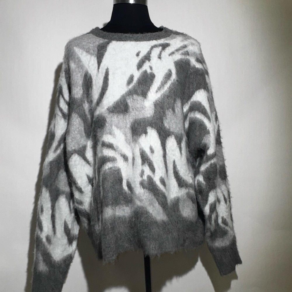 Grey & White Abstract oversized Fuzzy Sweater — Size XXXL